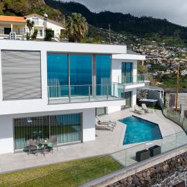 Casa Joaquim by Rent2u, Lda, Hotel in Arco da Calheta