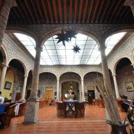 Howard Johnson by Wyndham Morelia Calle Real, hotel u gradu Morelia