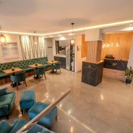 Hotel Mediteraneo Garni, отель в Нови-Саде
