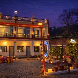 Forest Nest Farm Stay, hotel v destinaci Rājpur