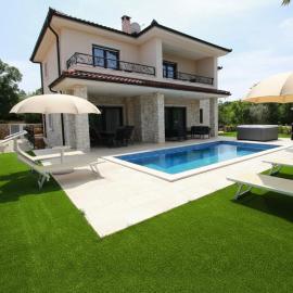 Luxury Villa Sara with Jacuzzi in Malinska