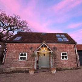 Charming rural cottage & private garden near South Downs - Great location for hiking