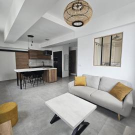 Spacious Apartment Fully Renovated & Parking Space