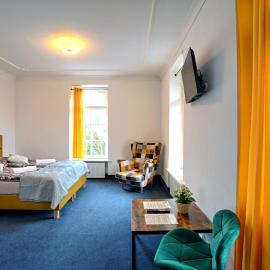 Hotel Krasnoludki, מלון בסוסנובקה