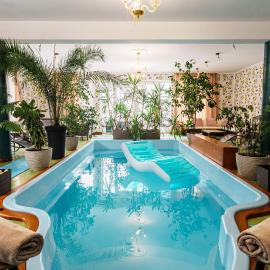 Rezydencja Florina - Dom z prywatnym basenem, jacuzzi i kortem tenisowym, hotel a Rogóźno