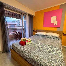 Riviera Begonia Appartement - Parking Privé, hotel in Roquebrune-Cap-Martin