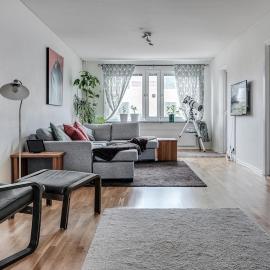 Close to City and Airport - Shared room in family apartment