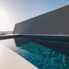 Seaside Luxury Home with Rooftop Pool, hotell i Birżebbuġa
