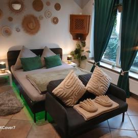 Green Oasis Stylish Garden Studio Workspace