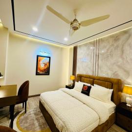 Luxury 1BR Zeta Mall