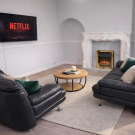 Modern 3 Bed Apartment Near Leeds Arena Free Parking