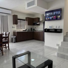 Modern House with Mini-Splits, hotel v destinaci Chihuahua