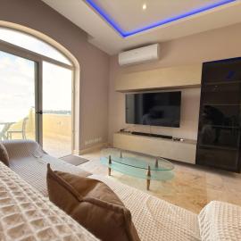 Panoramic View Penthouse With Dual Terraces, hotel v destinácii Xagħra