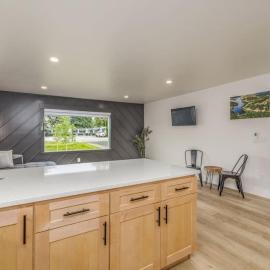 The Flats- Executive Suite-Downtown CDA