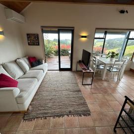 Matapouri Sanctuary Apartment, hotel u gradu Matapouri