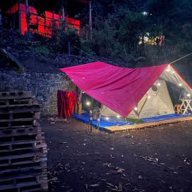 Red Tent, hotel u gradu Tzununá