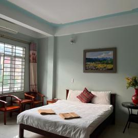 Sunshine Loop Hostel، فندق في Làng Lap