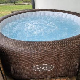 L'Escapade des Hauts location saisonnière avec jacuzzi, hotel v mestu Le Tampon