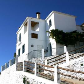 Las Chimeneas, hotel v mestu Mairena