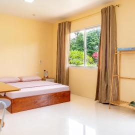 E and C Tourist Inn Regular Room B, hotel u gradu 'Daro'