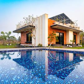 Prassanam Vatika 2-BHK Hillside Villa with Private Pool & Expansive 1-Acre Garden、Dhaujのホテル