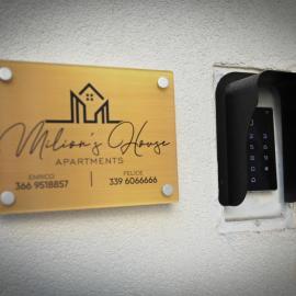 Milion's House Apartments, ξενοδοχείο στο Σαλέρνο