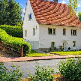 Fuchs & Hase im "Frau-Holle-Land", hotel in Nentershausen