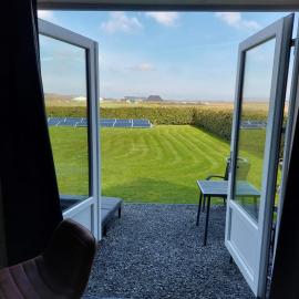 Sfeervolle Studio Vitamine Zee met zicht op de duinen, hotel in Julianadorp