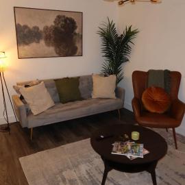 Stunning Modern 2 bed, 2 bath apartment with parking space