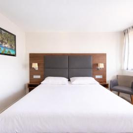 Kyriad Bordeaux - Merignac Aéroport, hotel u gradu Merinjak