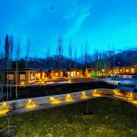 Royal Soma Resort, hotel em Stak