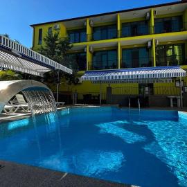 DeltaHotel, hotel en Ureki