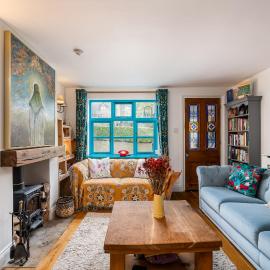 Charming 4-Bedroom Country Cottage