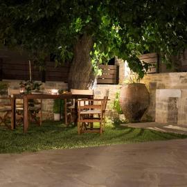 Traditional Cretan Villa Vacation in Crete, hotel u gradu Sívas