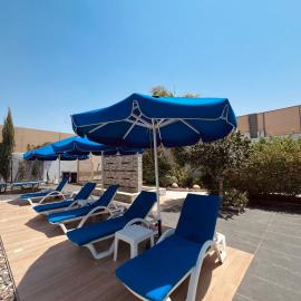 Mirabella Villa, hotel i Al Rama