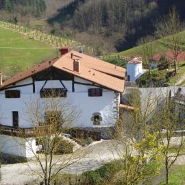 Casa Rural Lazkaoetxe, hotel di Zaldibia