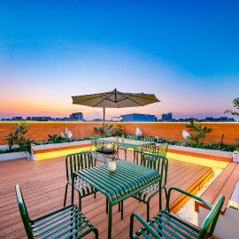 Xi'an Sky Garden Rooftop Social Hostel - Steps from Bell Tower & Food St - 24H Front Desk - EnglishFriendly, hotel di Xi'an
