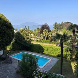 Dimora Vista Lago Con Piscina