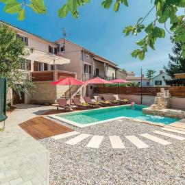 Holiday House Radigosa