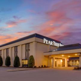 Pear Tree Inn Cape Girardeau West، فندق في كاب جيراردو