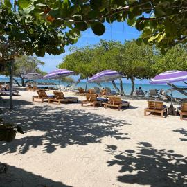 Hotel Carey Beach Baru, хотел в Бару