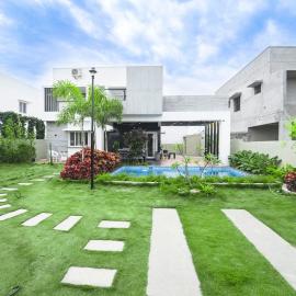 Villa Anvila - 3bhk Pvt Pool, BBQ near Bangalore, hotell i Berikai