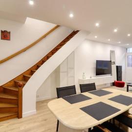 House in city center, 4P, hotel din Arras