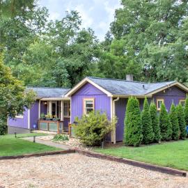 The Grape Escape by Carolina Mornings, hotel sa Asheville