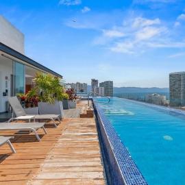 Zoho Luxury Condo with Rooftop Pool, Gym, Parking