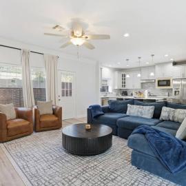O18A Spacious 3BR Sleeps 10 Two Living Areas Houston