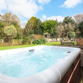 5 Bed in Croyde oc-brambc, hotel in Croyde