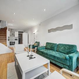 Stylish London Home with Private Patio & 7-Min Walk to Station