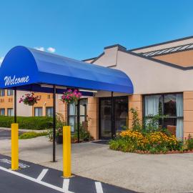 All Seasons Inn & Suites Smithfield Providence, отель в городе Смитфилд