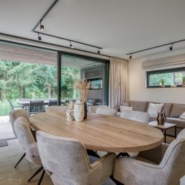 Nature Lake Village – Villa n°27 – 8 personnes avec jacuzzi, Hotel in Büllingen